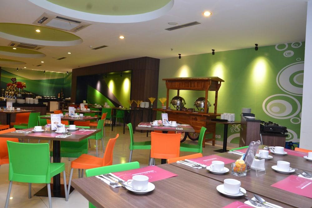 Favehotel Hyper Square Bandung Exterior foto